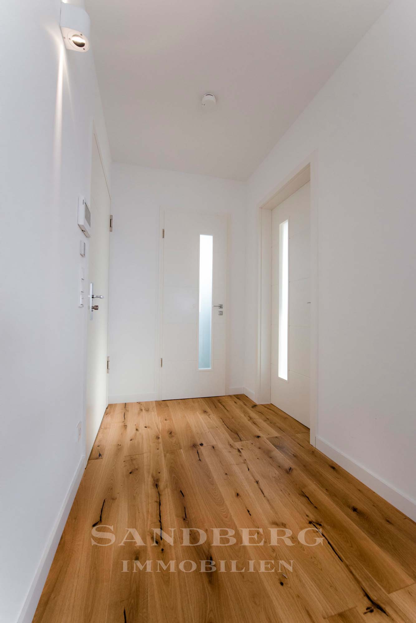 SANDBERG_BREUNUNG_FLUR_as80_eg01.jpg